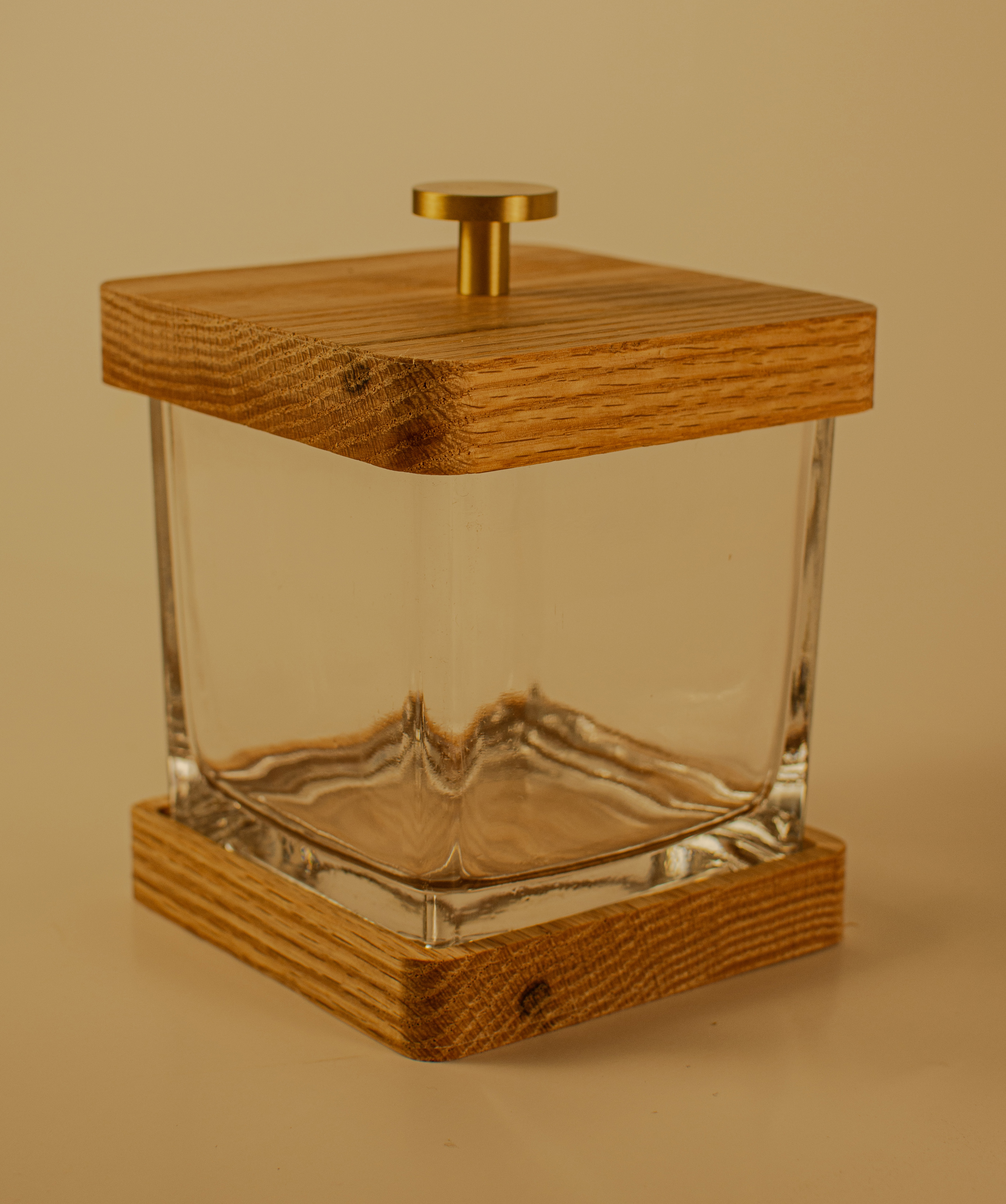 Modern Oak and Glass Vase – Handcrafted Minimalist Centerpiece